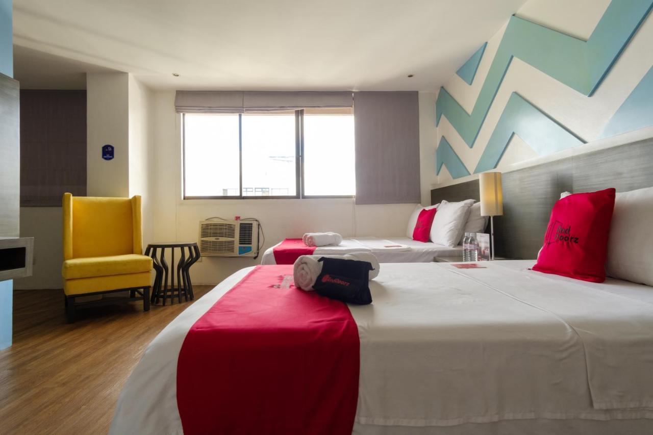 Reddoorz Plus @ Casino Street Makati Makati City Exterior photo